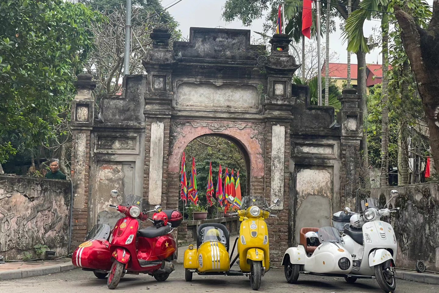 red river tour hanoi
