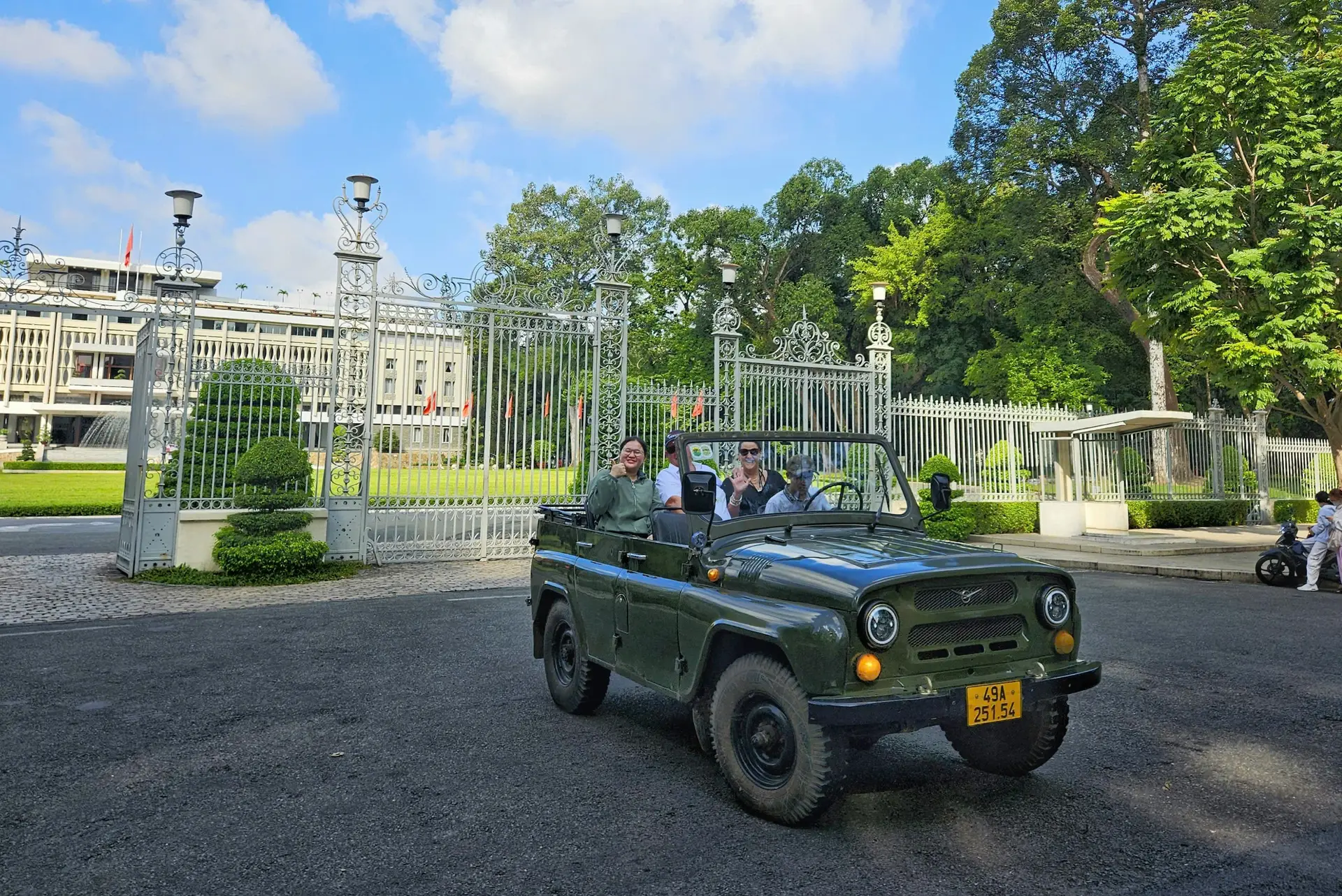 Saigon Jeep Tour
