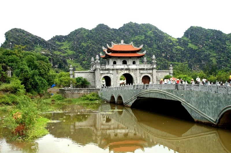 Ninh Binh Day Tour (Hoa Lu-Tam Coc-Hang Mua) ninh binh city tour